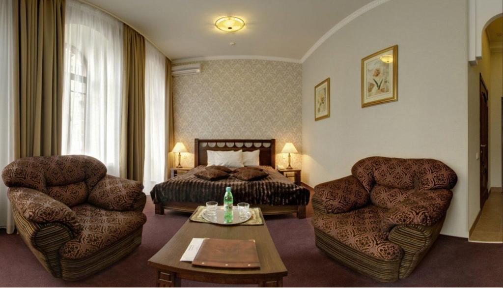 Four Rooms Mini-Hotel Jarkov Habitación foto